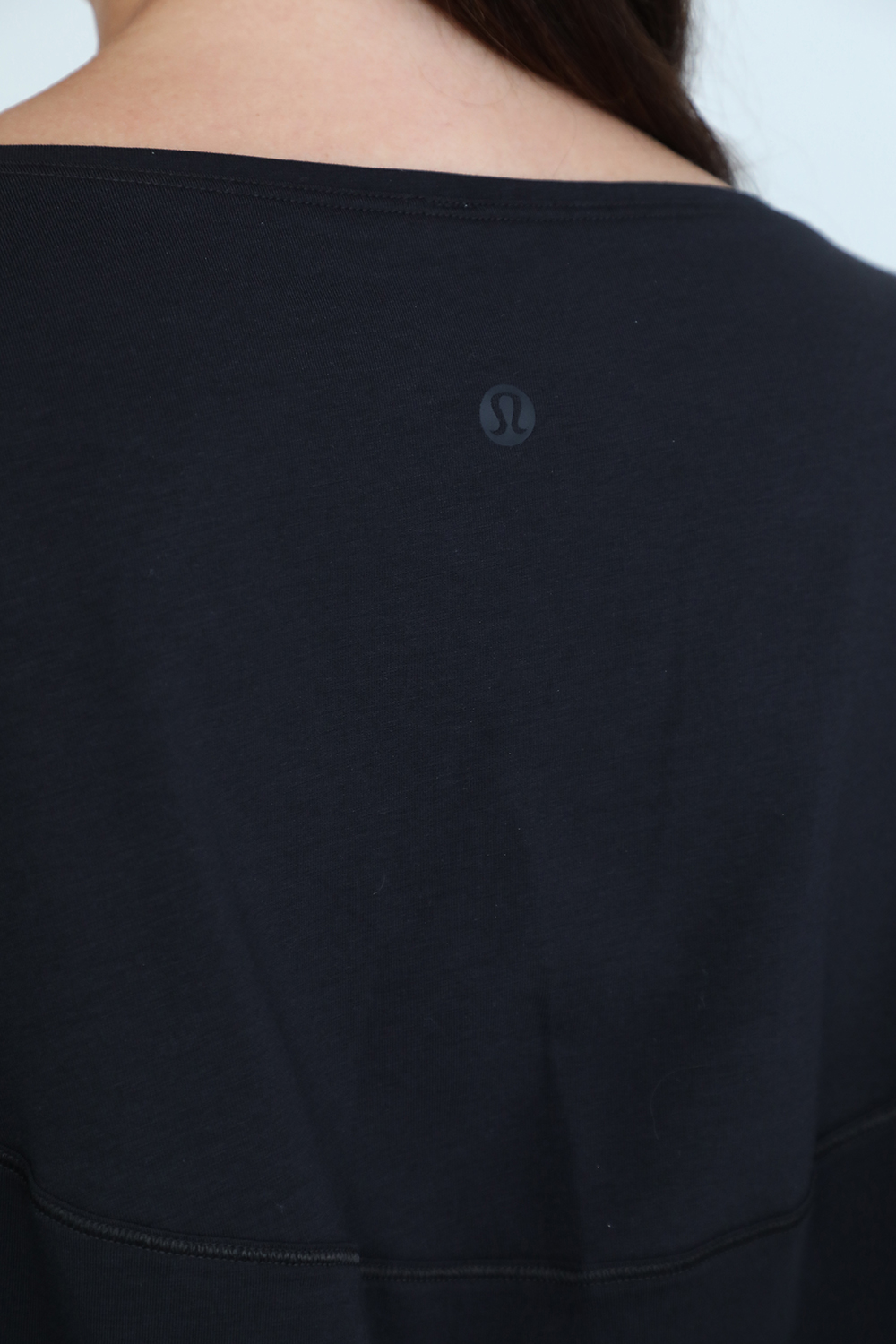 תמונת תקריב דוגמן של Back in Action Short-Sleeve Shirt