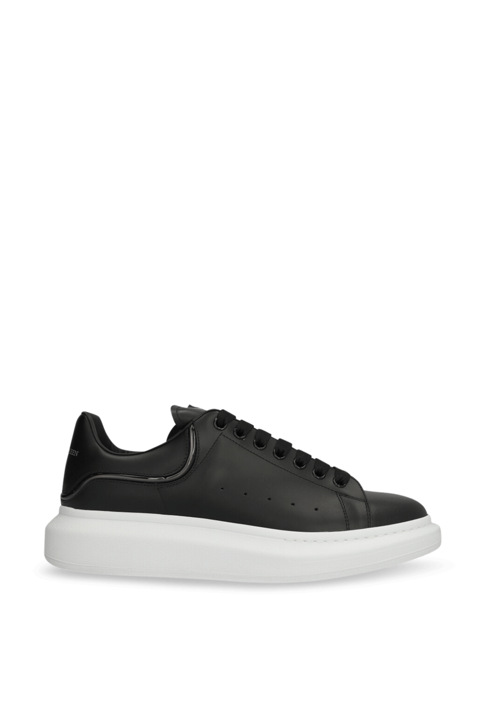תמונה קידמית של נעלי סניקרס אוברסייסז ALEXANDER MCQUEEN