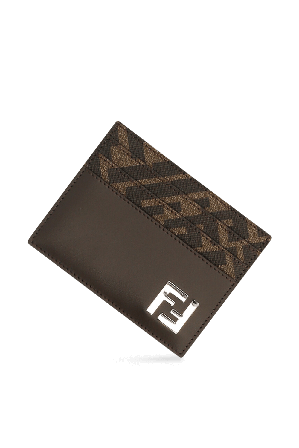 תמונת תקריב של ארנק כרטיסים FENDI