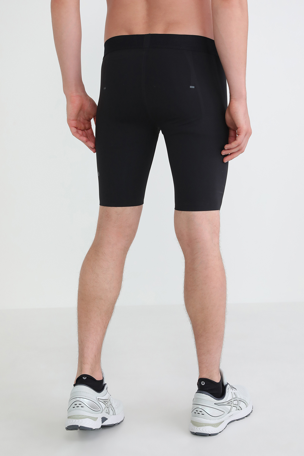 תמונת דוגמן אחורית של License To Train Half Tight 9