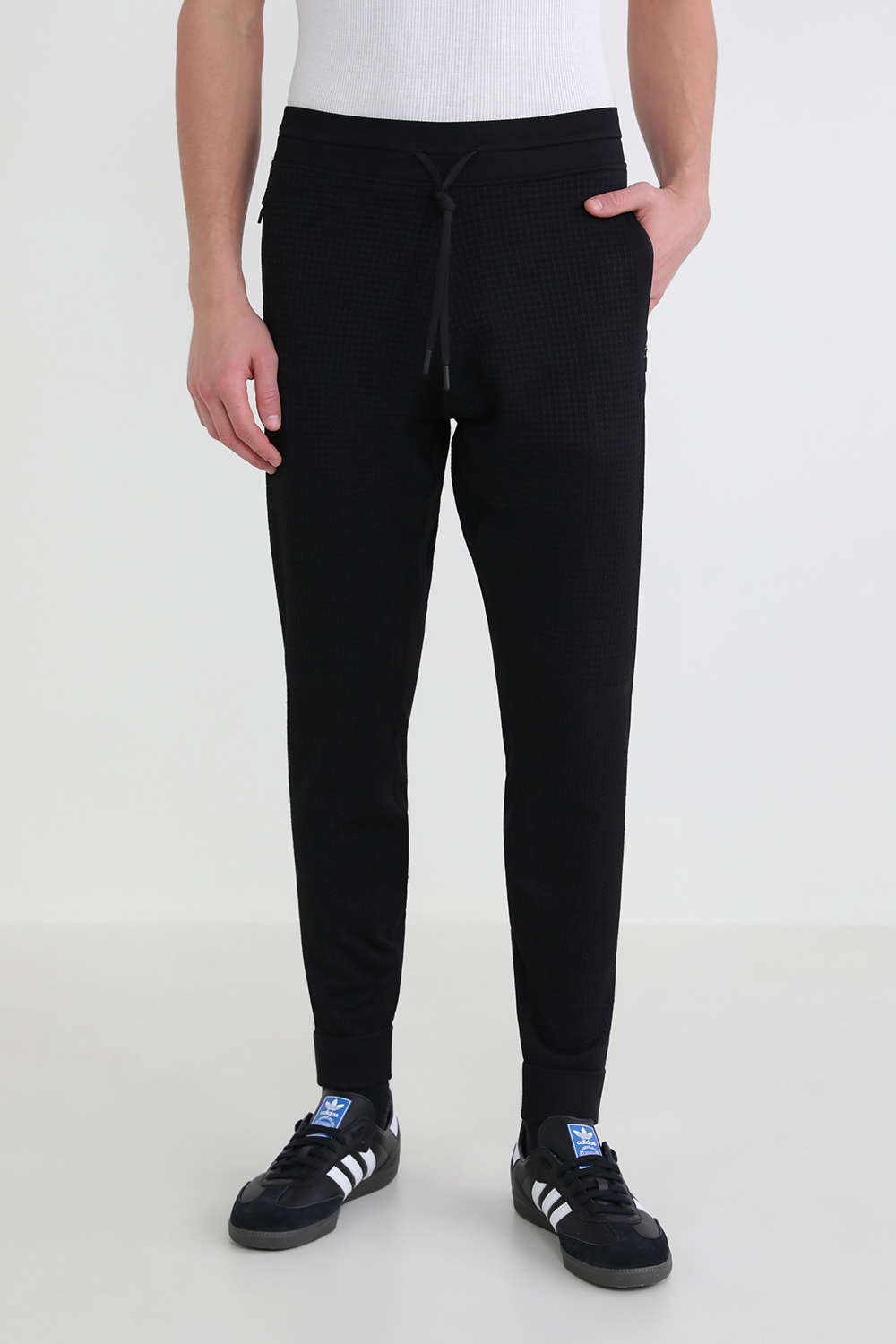 תמונת דוגמן קידמית של Engineered Warmth Jogger
