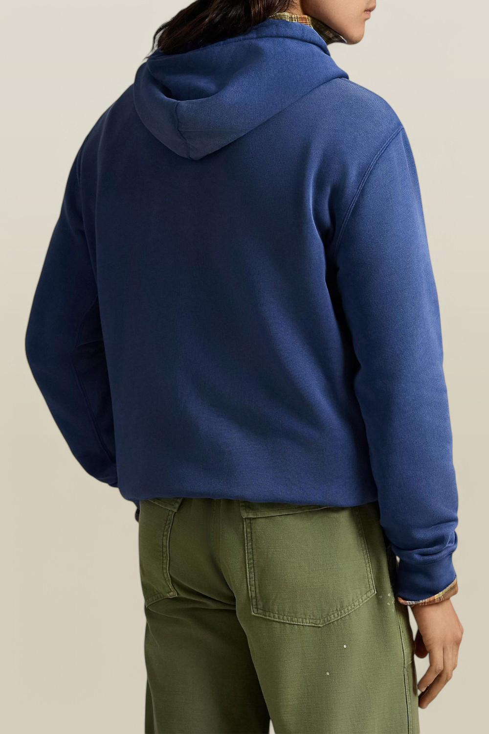תמונת דוגמן אחורית של סווטשירט קפוצ'ון POLO RALPH LAUREN