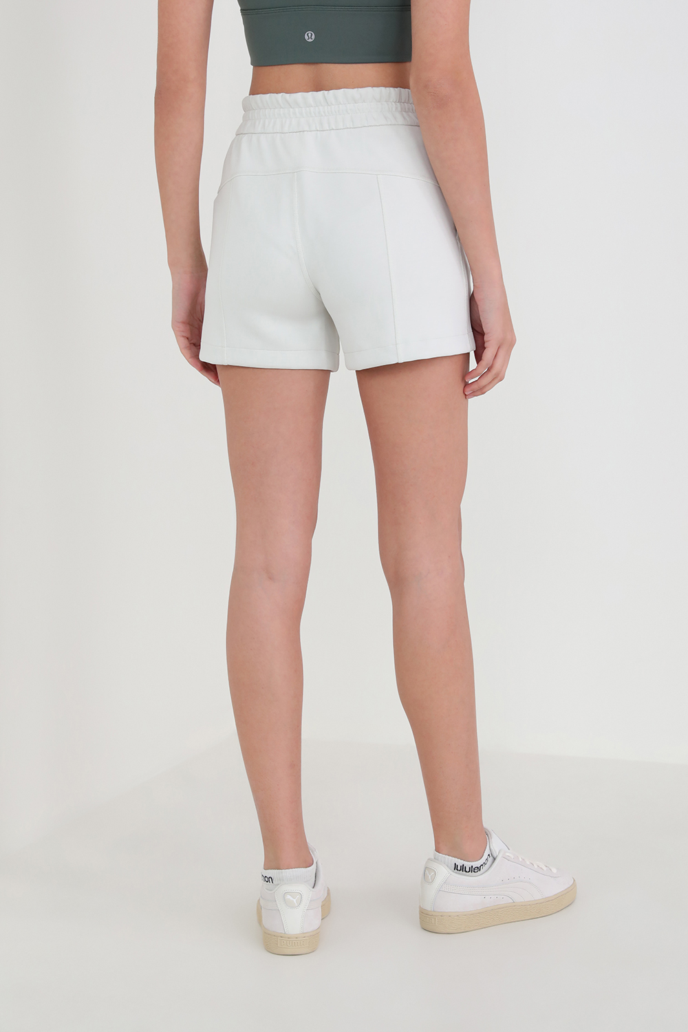 תמונת דוגמן אחורית של Softstreme High-Rise Short 4