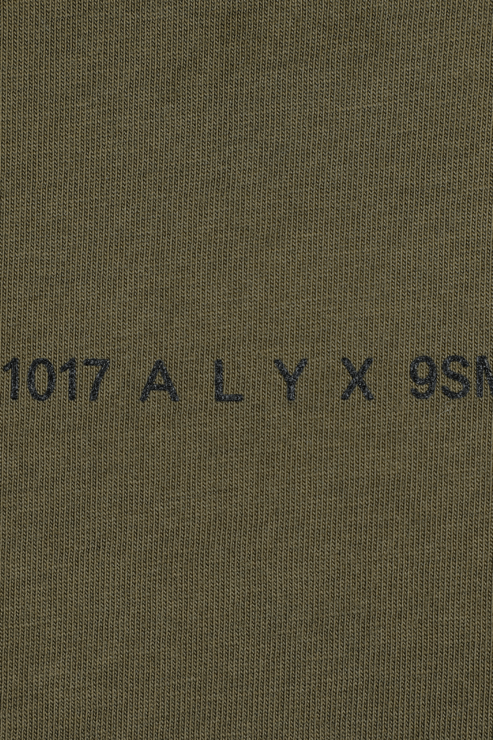 תמונת תקריב של Address Logo T-Shirt in Dark Olive