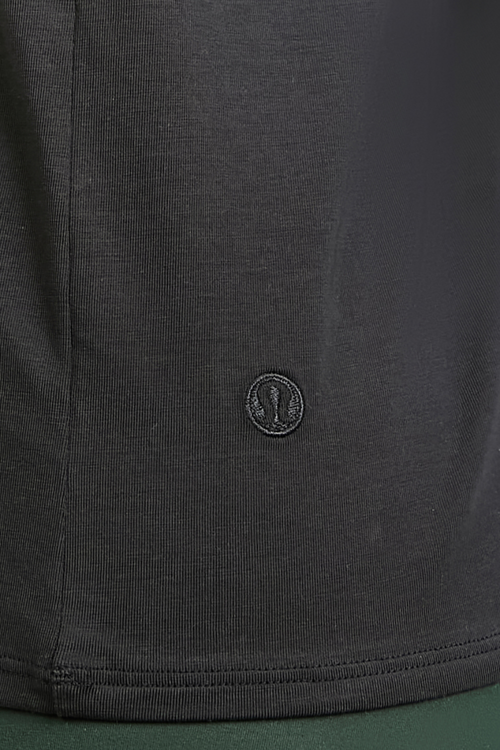 תמונת תקריב דוגמן של Off-The-Shoulder Cotton T-Shirt LULULEMON