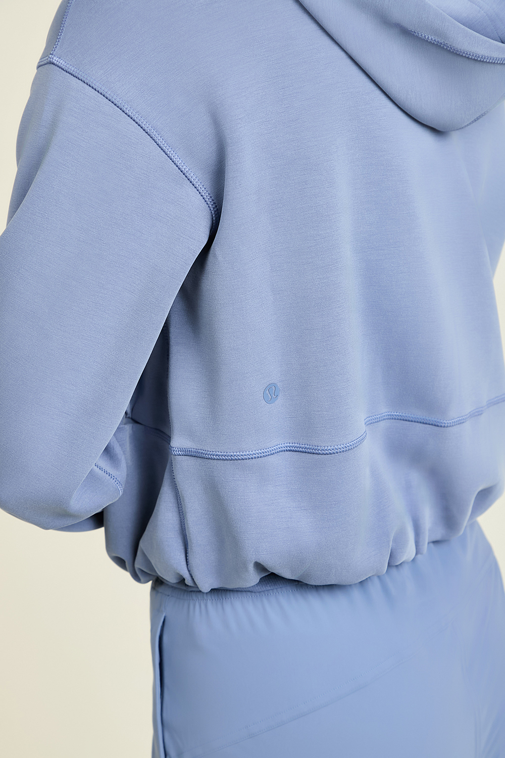 תמונת תקריב דוגמן של Softstreme Full-Zip Hoodie LULULEMON