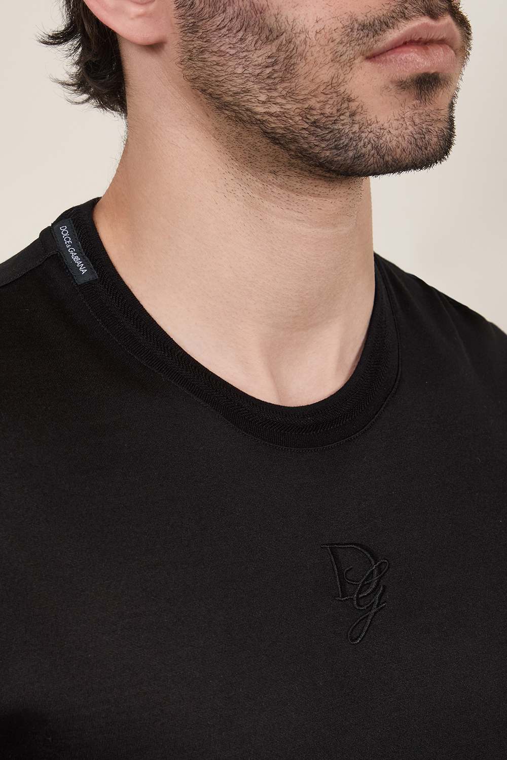 תמונת תקריב דוגמן של חולצת טי משי DOLCE & GABBANA