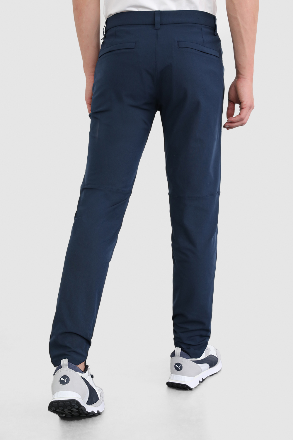 תמונת דוגמן אחורית של Commission Classic-Fit Pant 32"