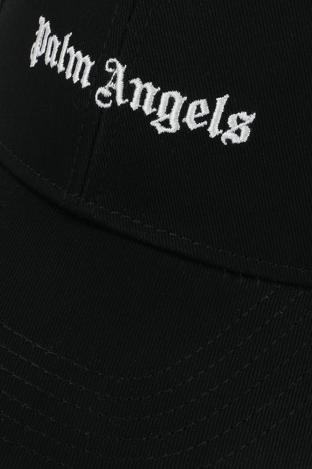 תמונת תקריב של Black Logo Cap