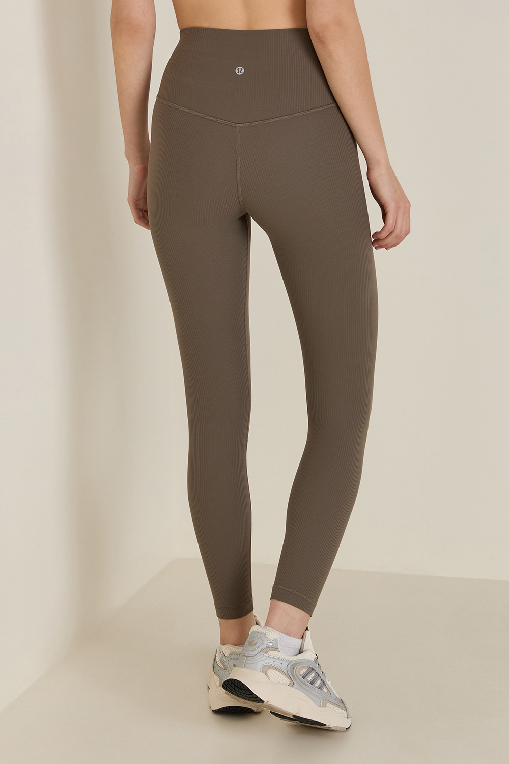 תמונת דוגמן אחורית של Align™ High-Rise Ribbed Pant 25 LULULEMON