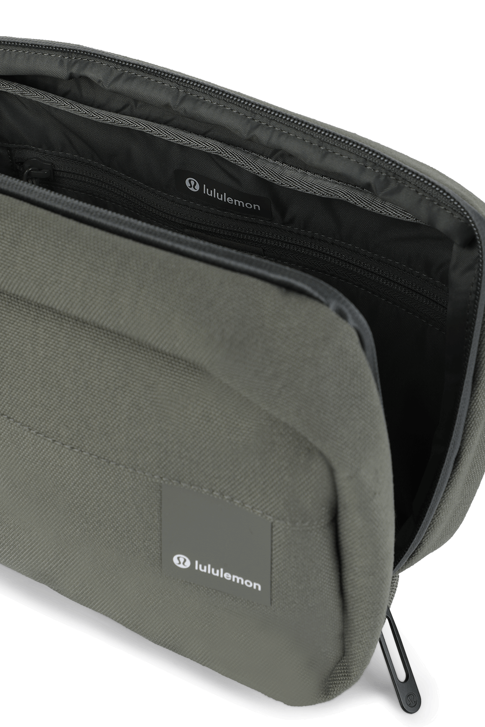 תמונת פנים של Command the Day Dopp Kit LULULEMON