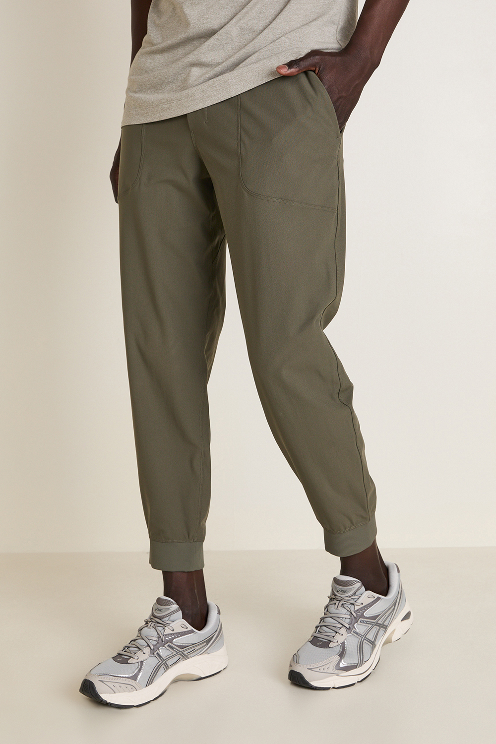 תמונת דוגמן קידמית של ABC Jogger Shorter LULULEMON