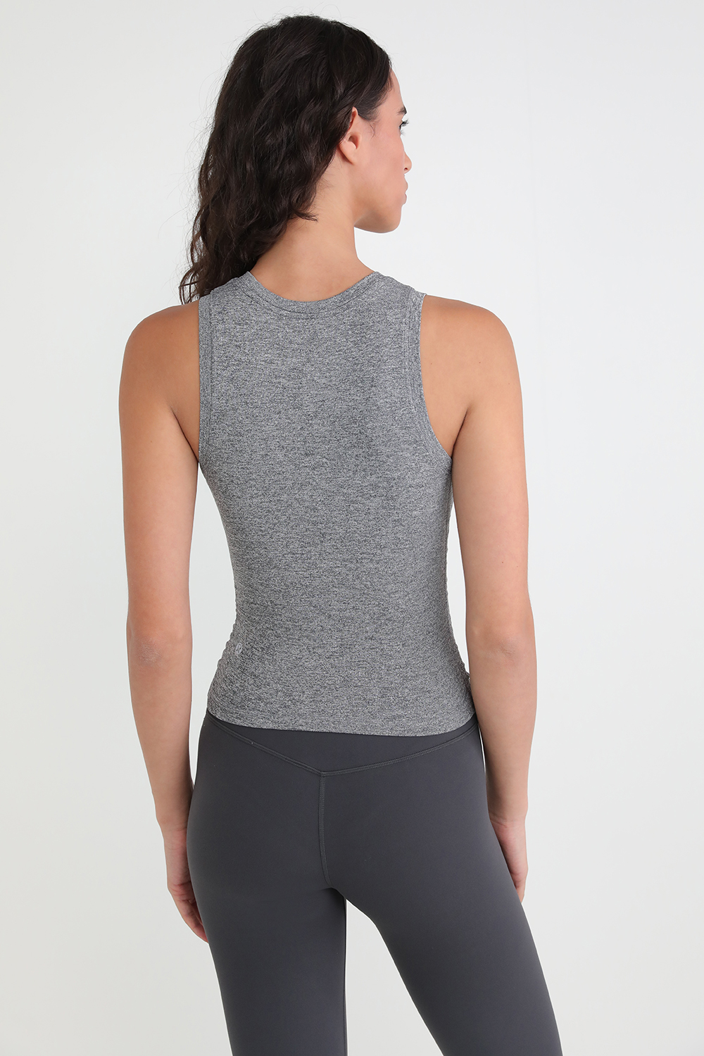 תמונת דוגמן אחורית של License to Train Tight-Fit Tank Top