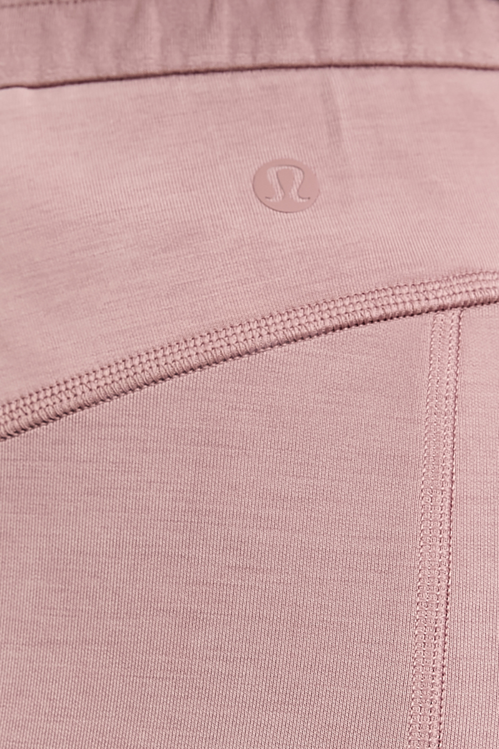 תמונת תקריב דוגמן של Softstreme High-Rise Pant Regular LULULEMON