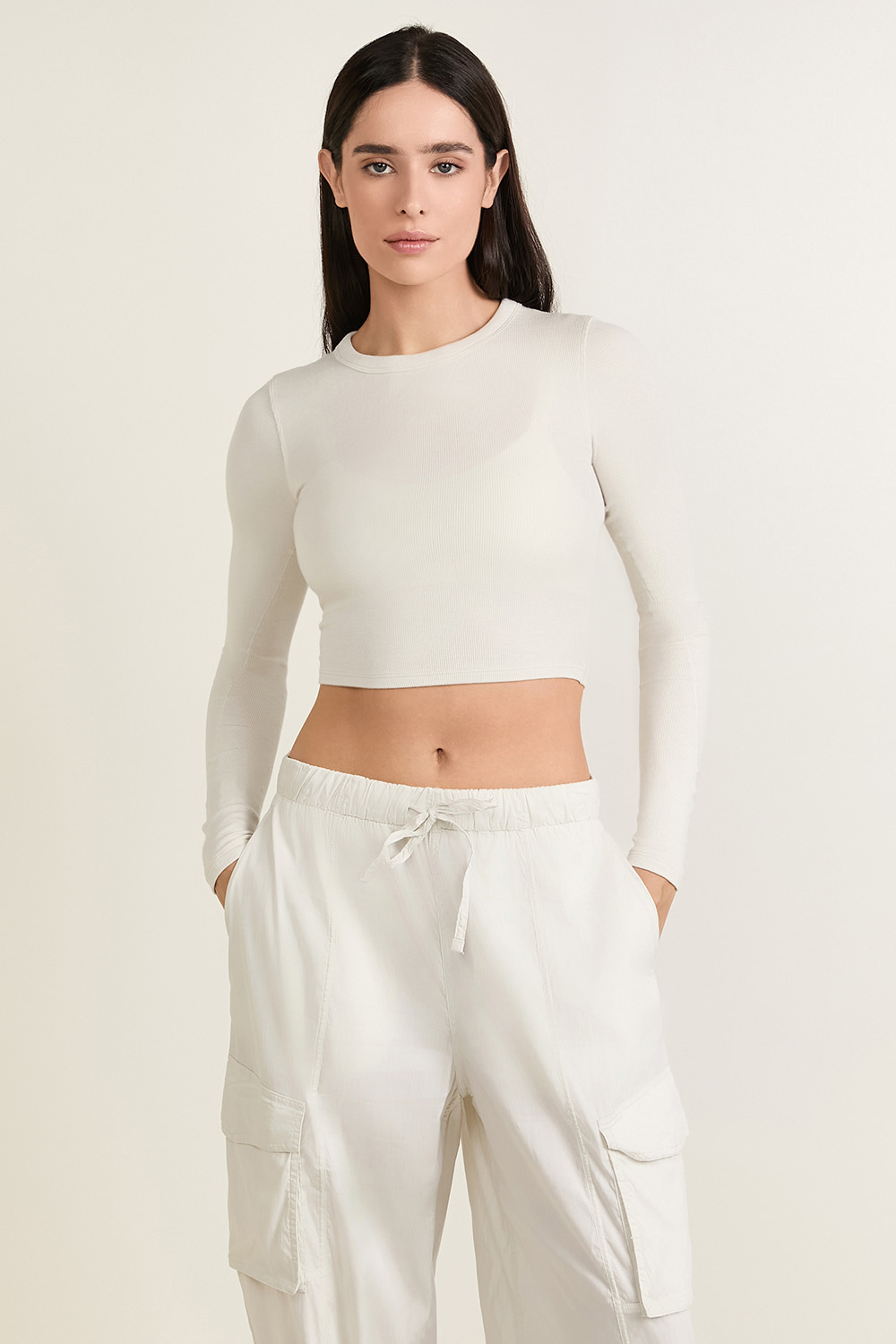 תמונת דוגמן קידמית של Hold Tight Straight-Hem Cropped Long-Sleeve Shirt LULULEMON