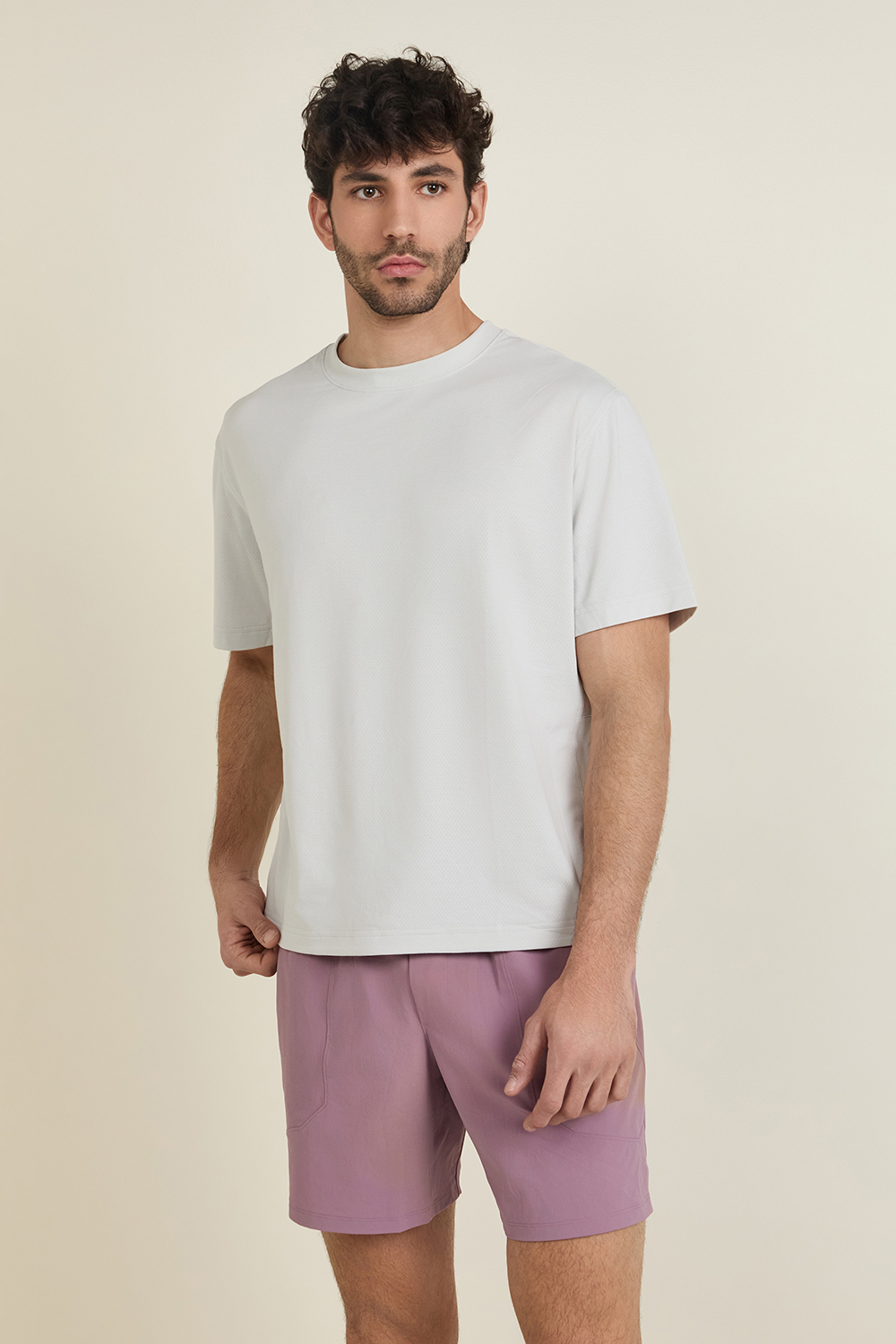 תמונת דוגמן קידמית של Relaxed-Fit Train Short-Sleeve Graphic LULULEMON