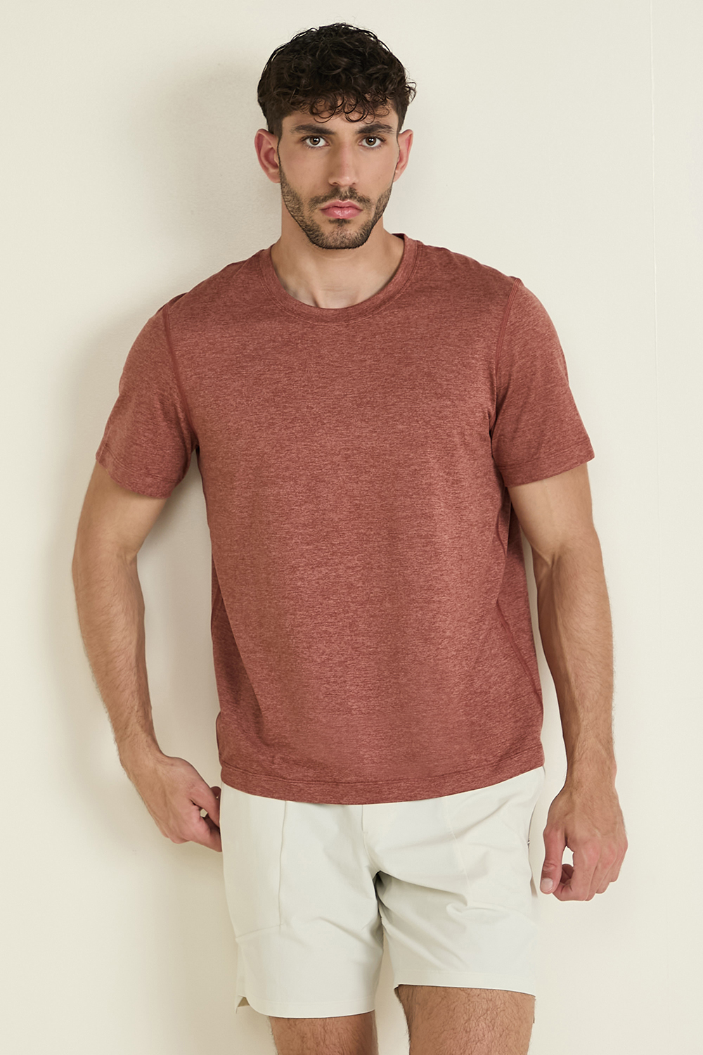 תמונת דוגמן קידמית של Soft Jersey Short Sleeve LULULEMON