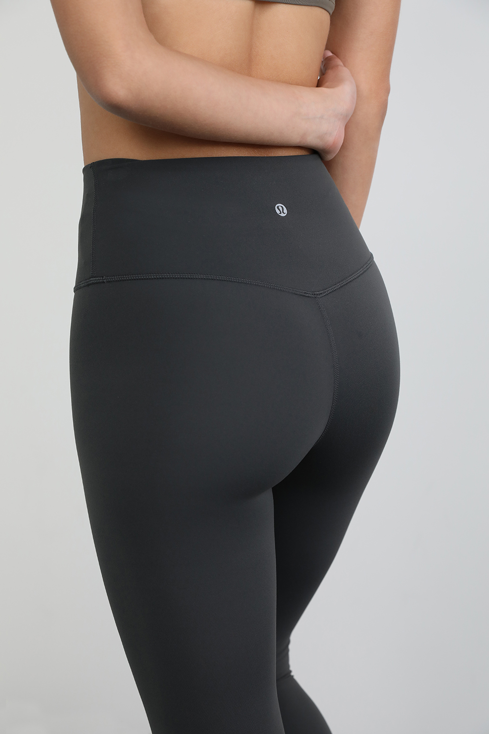 תמונת תקריב דוגמן של Align HR Pant 28'' Leggings