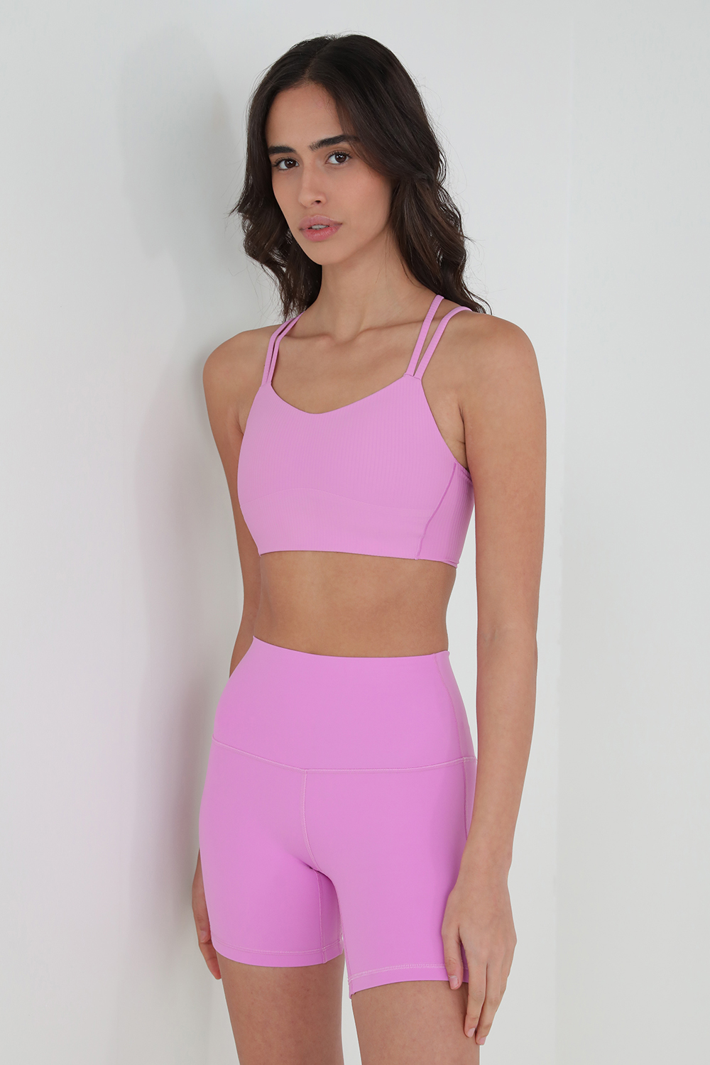 תמונת דוגמן קידמית של Like a Cloud Ribbed Longline Ribbed Bra Light Support, B/C Cup