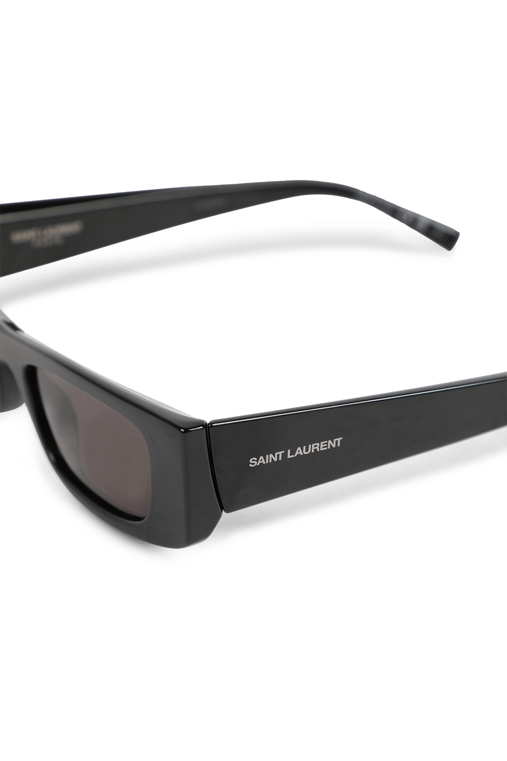 תמונת תקריב של משקפי שמש 553 SAINT LAURENT