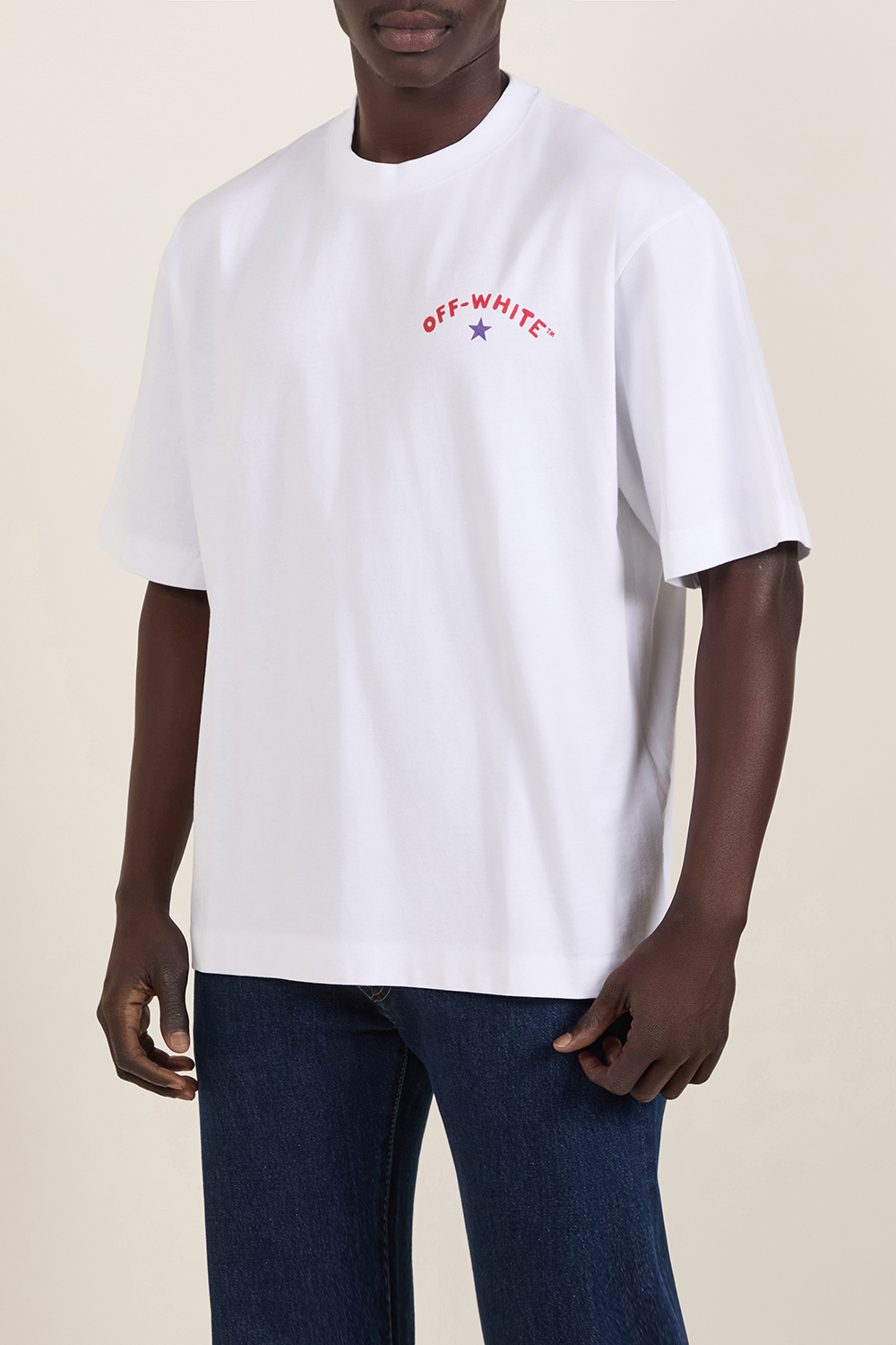 תמונת דוגמן קידמית של חולצת טי OFF WHITE