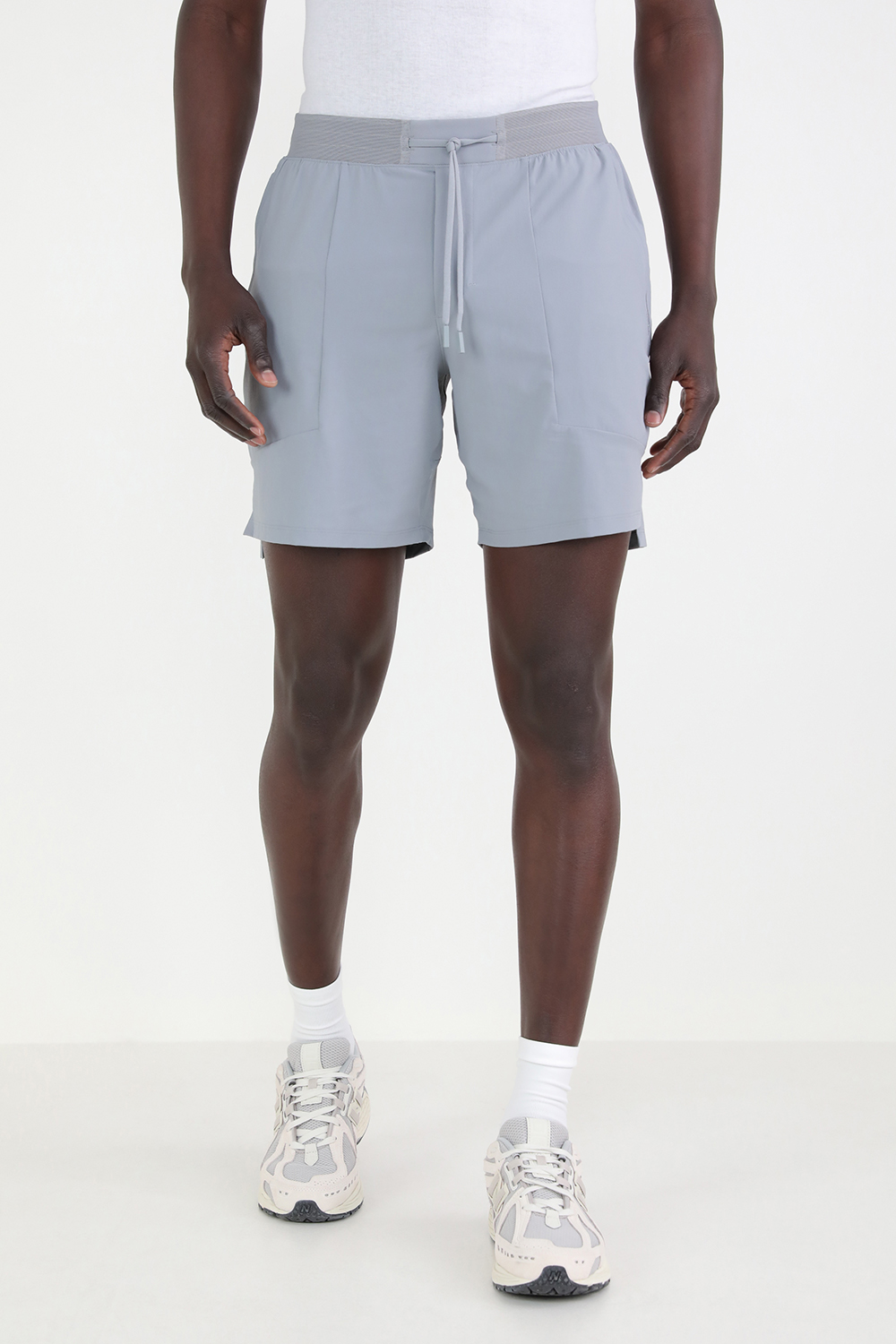 תמונת דוגמן קידמית של License To Train Short 7" *LL LULULEMON