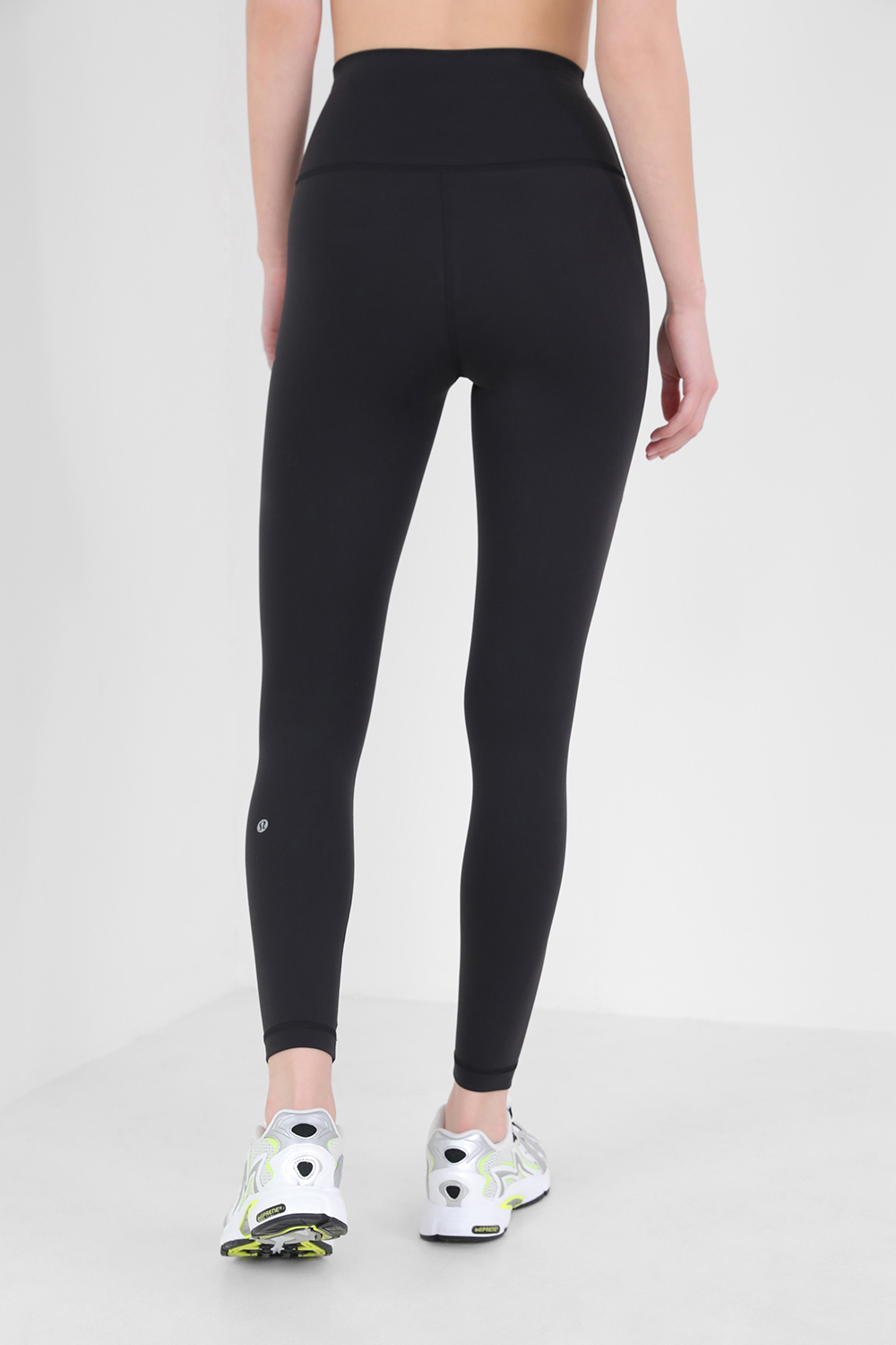 תמונת דוגמן אחורית של Wunder Train HR Tight 25 LULULEMON