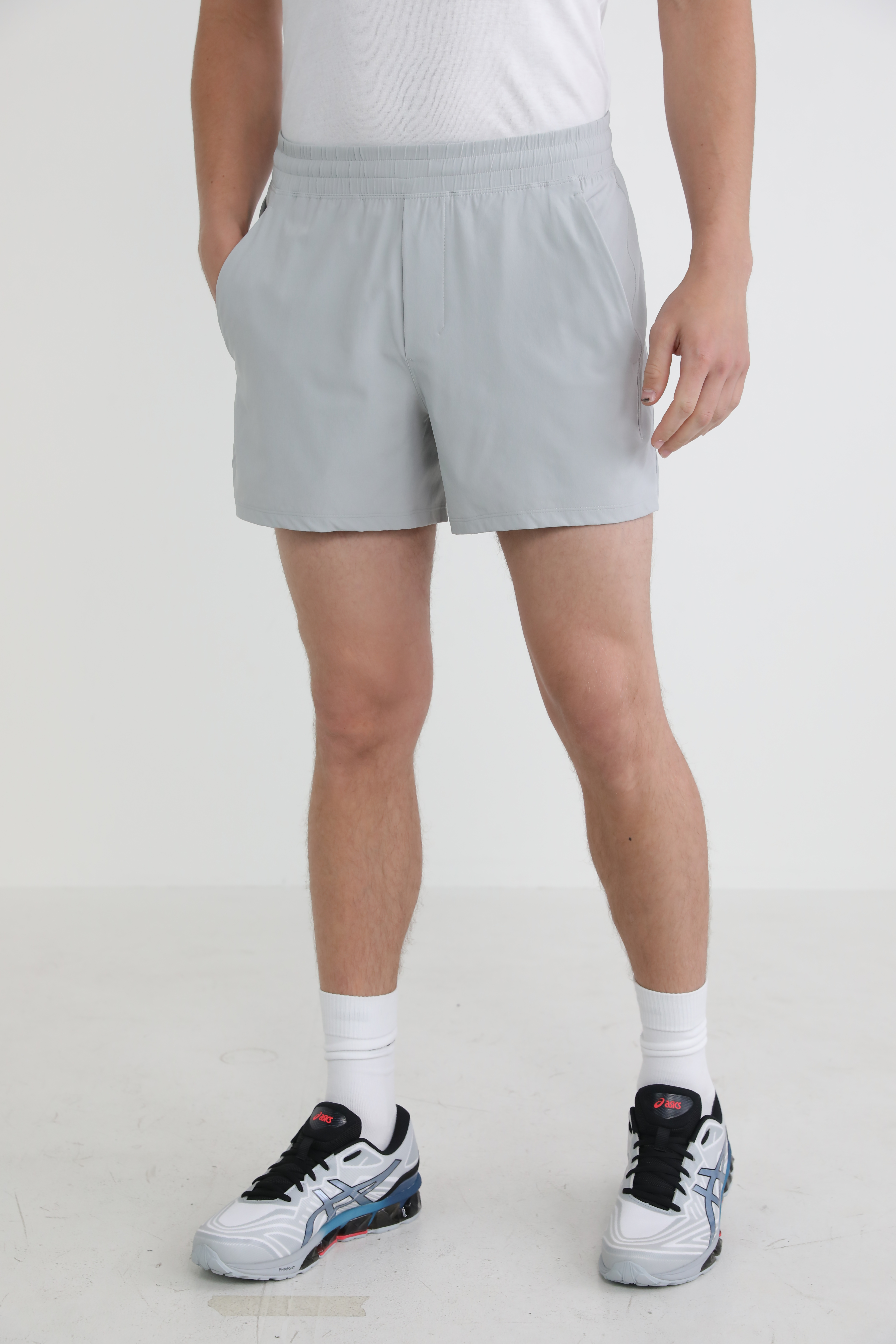 תמונת דוגמן קידמית של Pace Breaker Short 7 LL