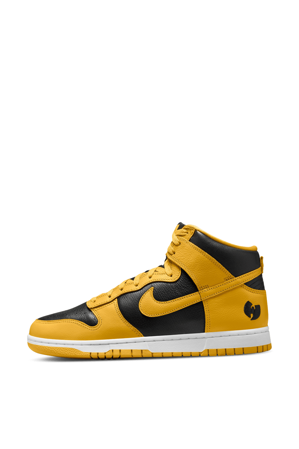 תמונה אחורית של נעלי סניקרס דאנק רטרו NIKE