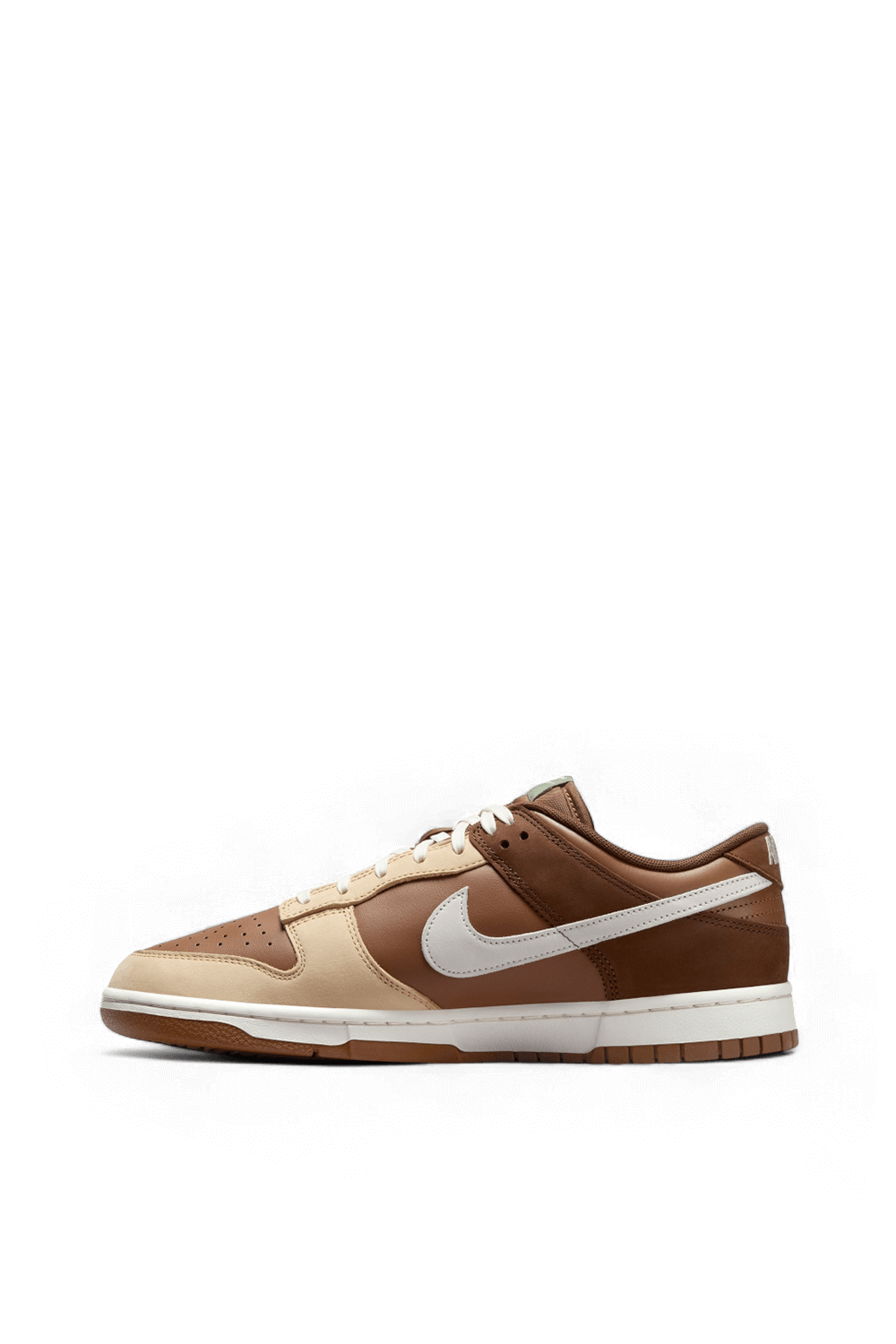 תמונה אחורית של נעלי סניקרס דאנק NIKE