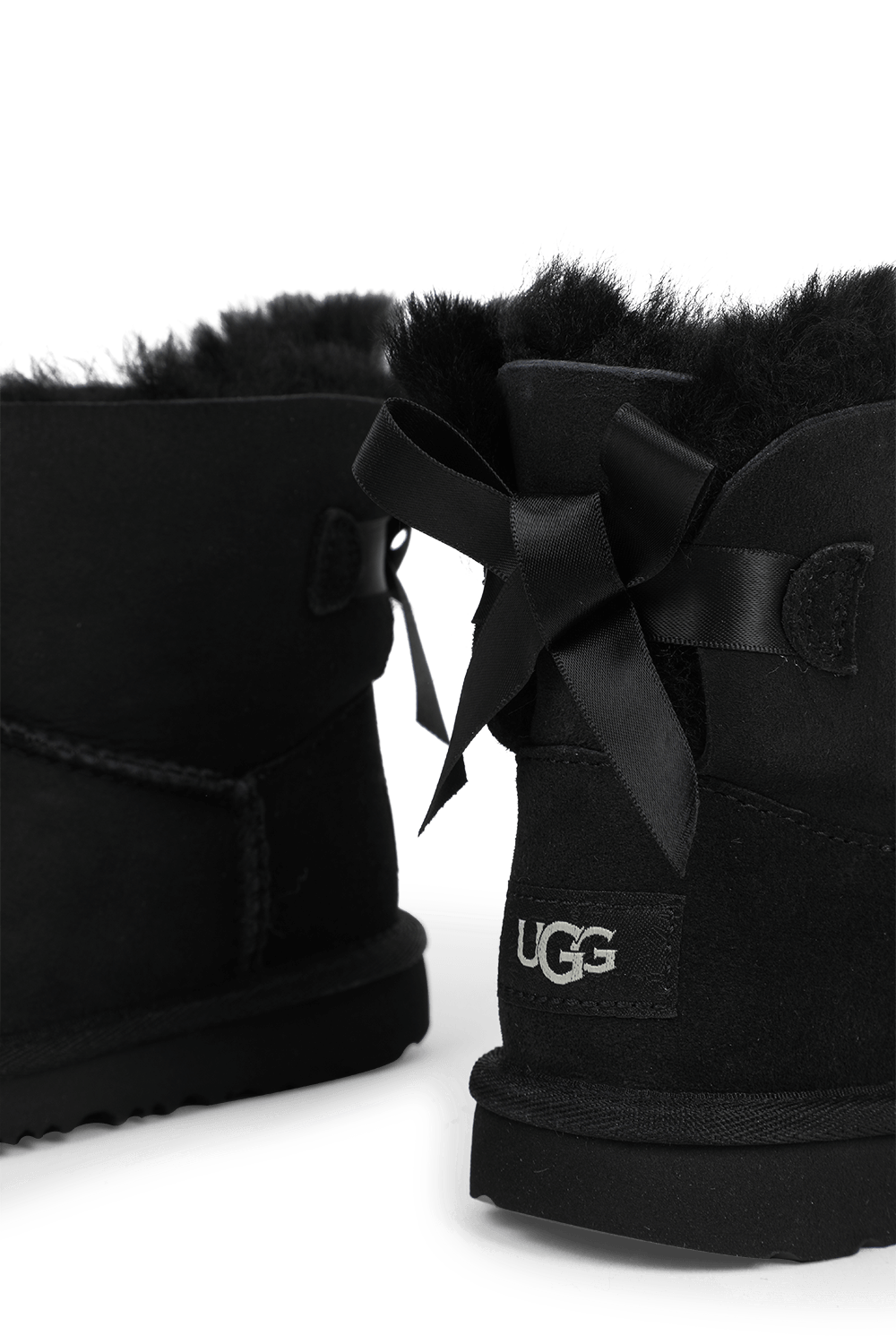 תמונת תקריב של מגפי מיני ביילי בו II - מידות 31-35 UGG