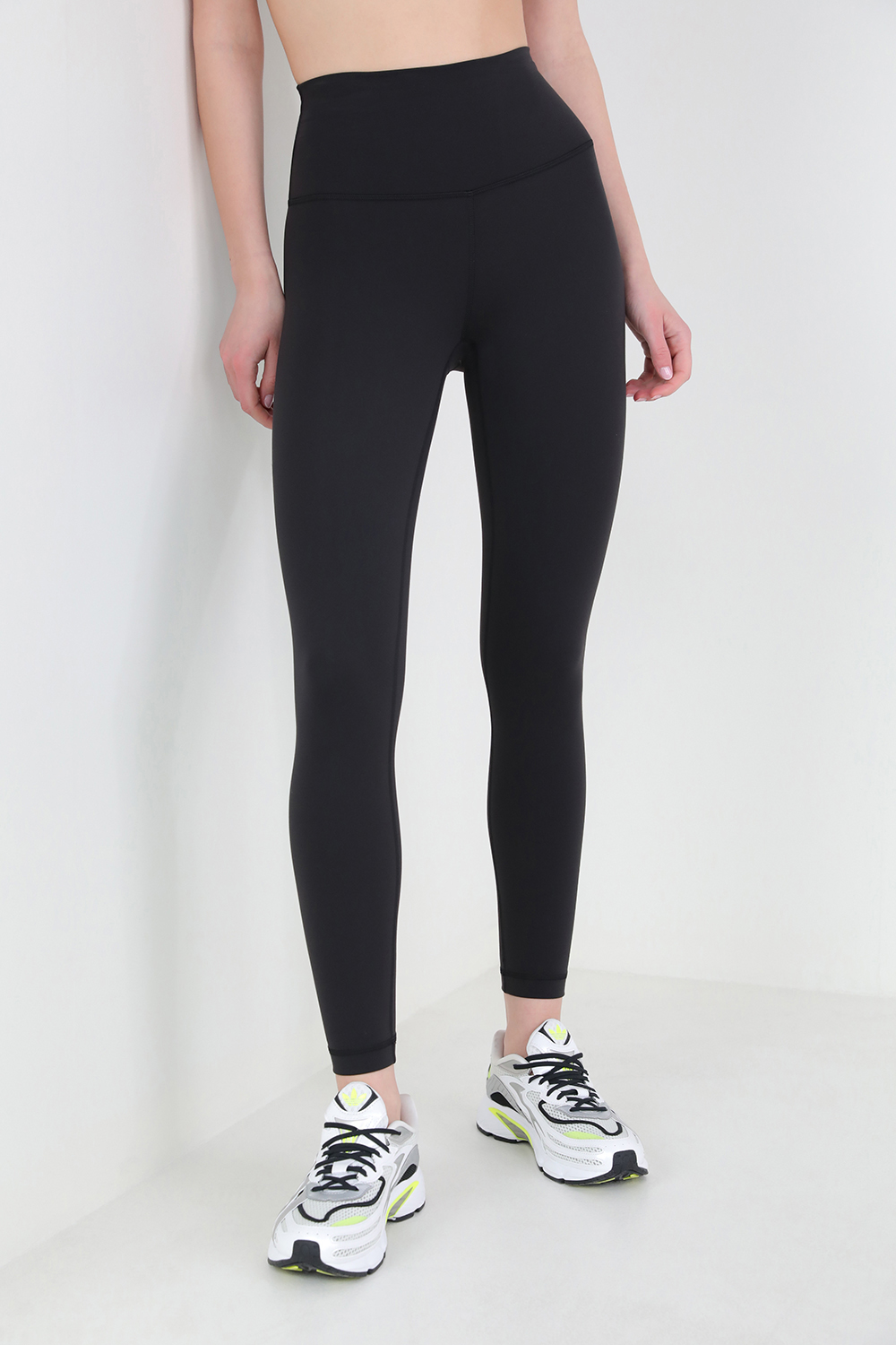 תמונת דוגמן קידמית של Wunder Train HR Tight 25 LULULEMON