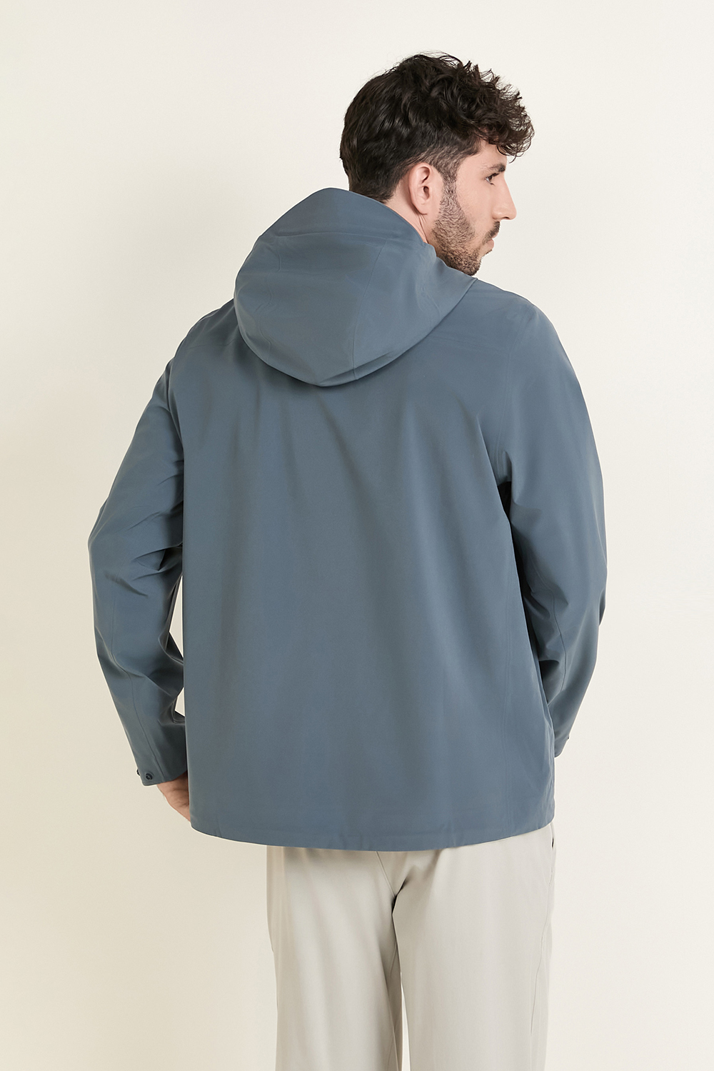 תמונת דוגמן אחורית של City-to-Hike Waterproof Jacket LULULEMON