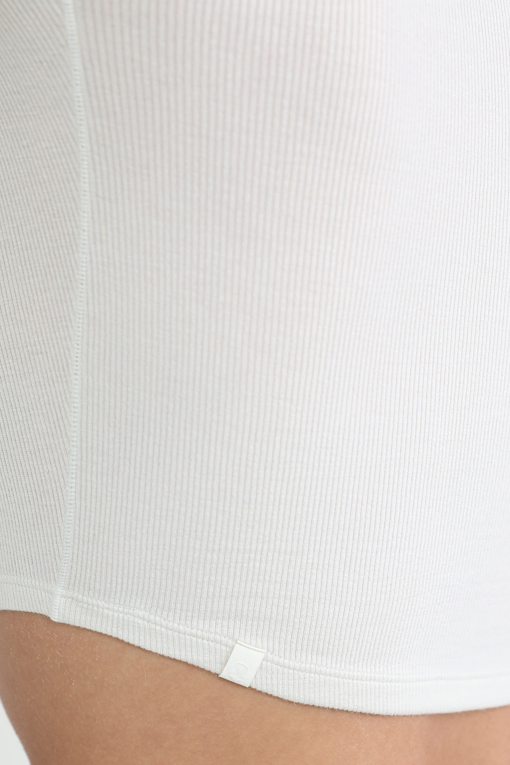 תמונת תקריב דוגמן של Hold Tight Cropped T-Shirt LULULEMON
