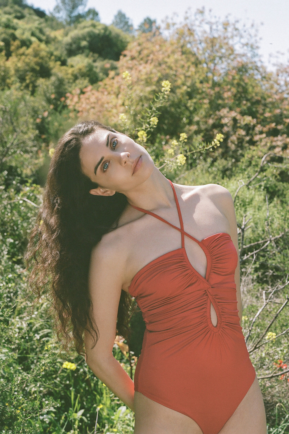 תמונת אווירה של בגד ים שלם JOHANNA ORTIZ