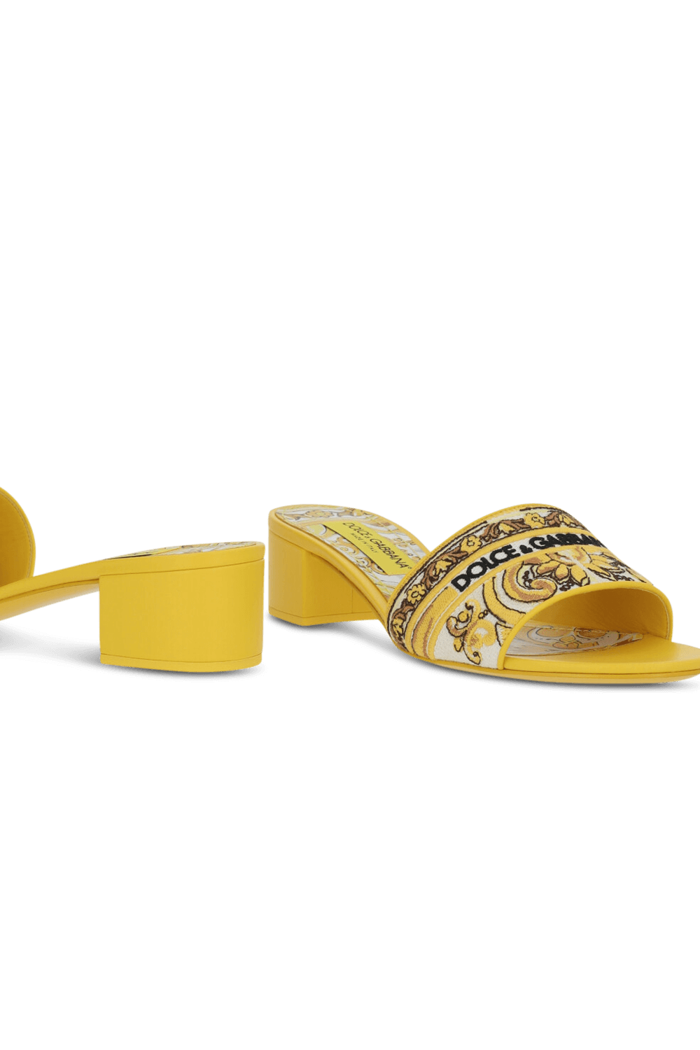 תמונת תקריב של כפכפי מיולס מג'וליקה DOLCE & GABBANA