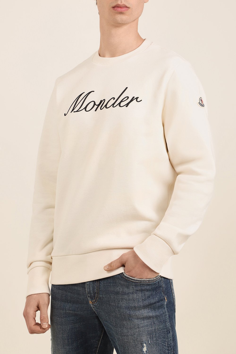 תמונת דוגמן קידמית של סווטשירט MONCLER