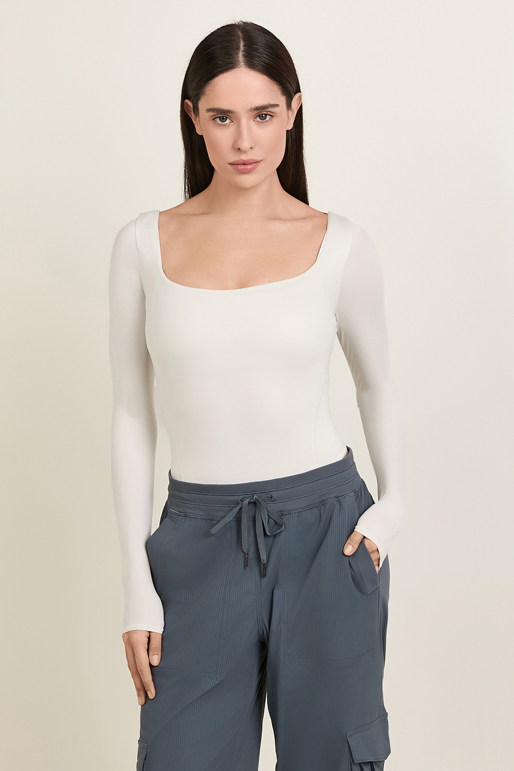 תמונת דוגמן קידמית של Nulu Square-Neck Long-Sleeve Bodysuit LULULEMON