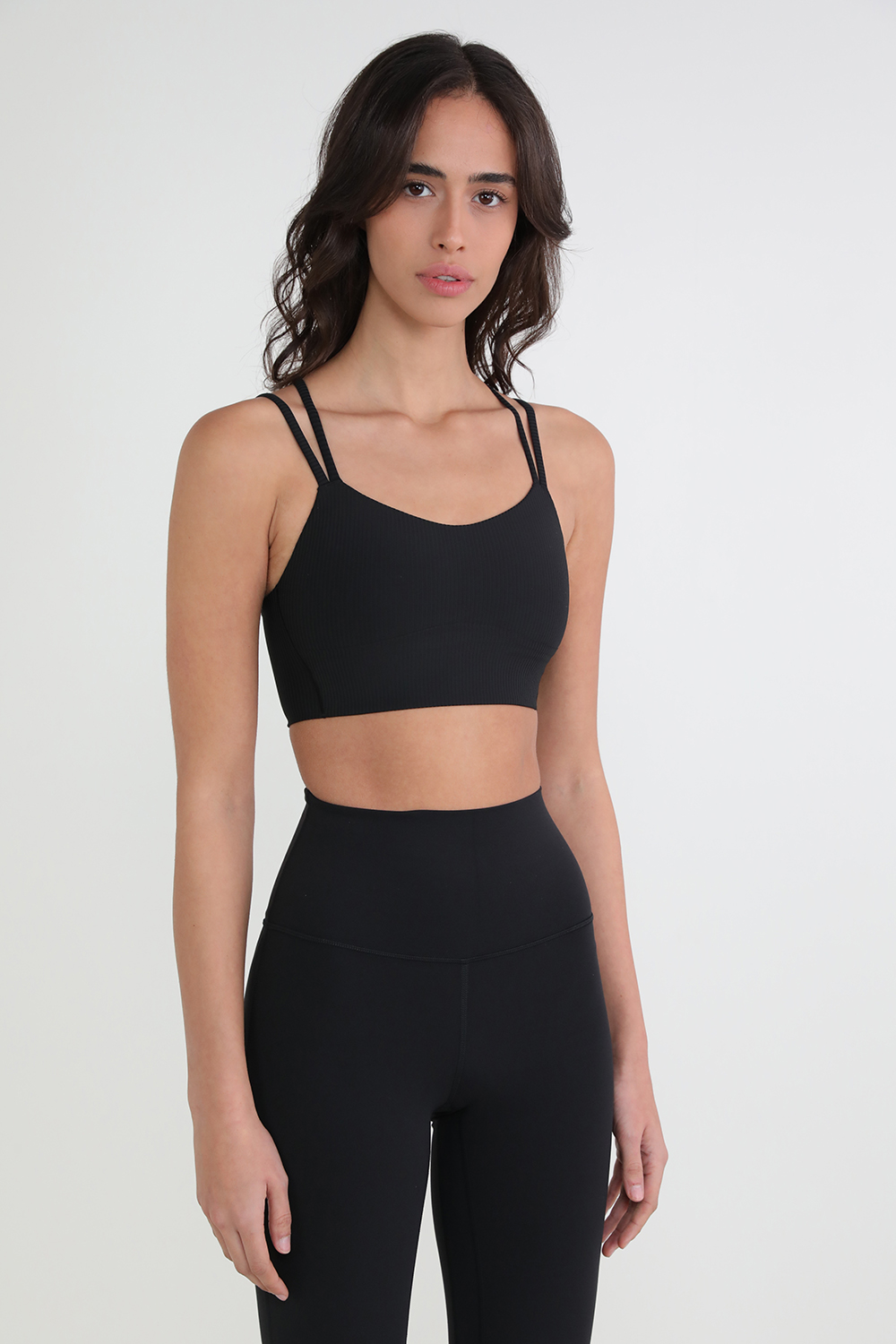 תמונת דוגמן קידמית של Like a Cloud Ribbed Longline Ribbed Bra Light Support, B/C Cup