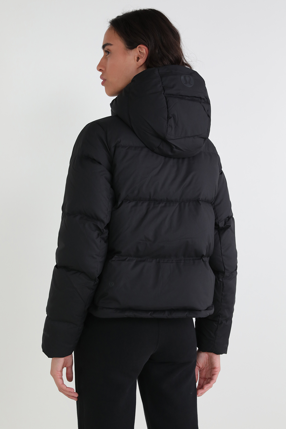 תמונת דוגמן אחורית של Wunder Puff Cropped Jacket