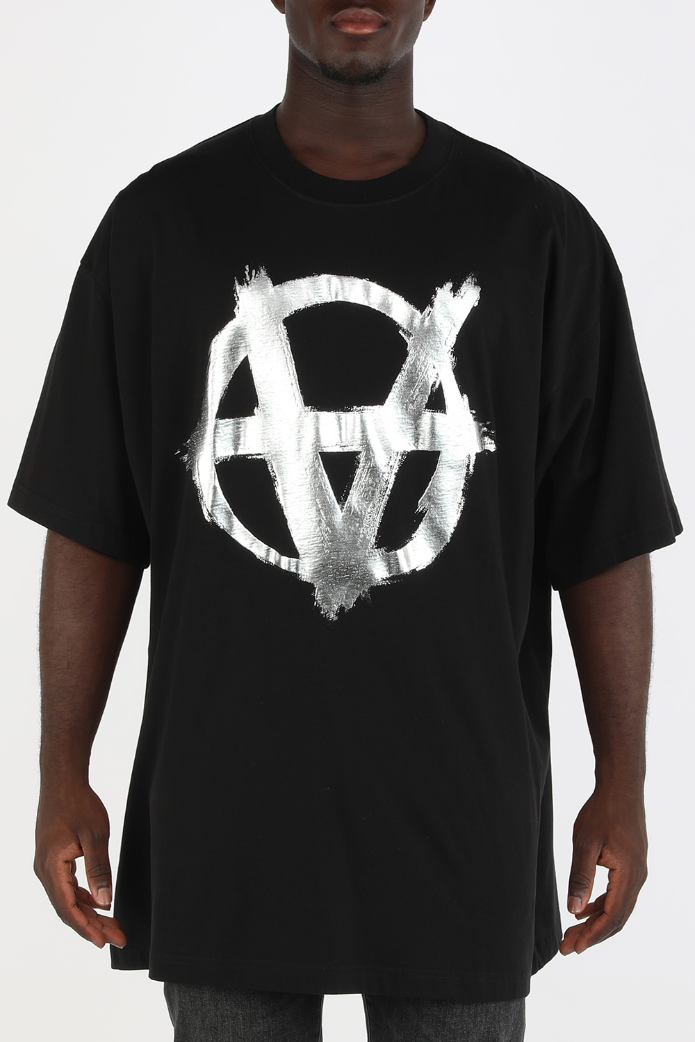 תמונת דוגמן קידמית של Double Anarchy Tshirt in Black
