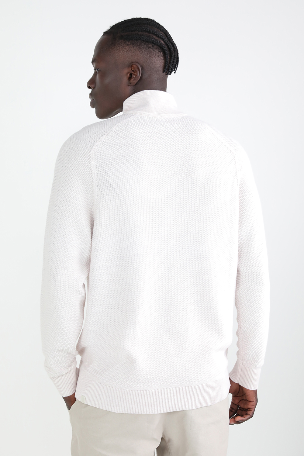 תמונת דוגמן אחורית של Textured Knit Half-Zip Sweater LULULEMON