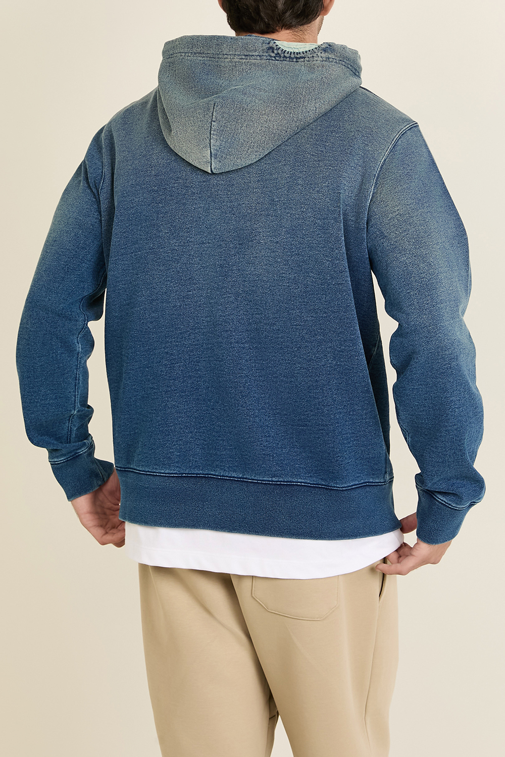 תמונת דוגמן אחורית של סווטשירט קפוצ'ון POLO RALPH LAUREN
