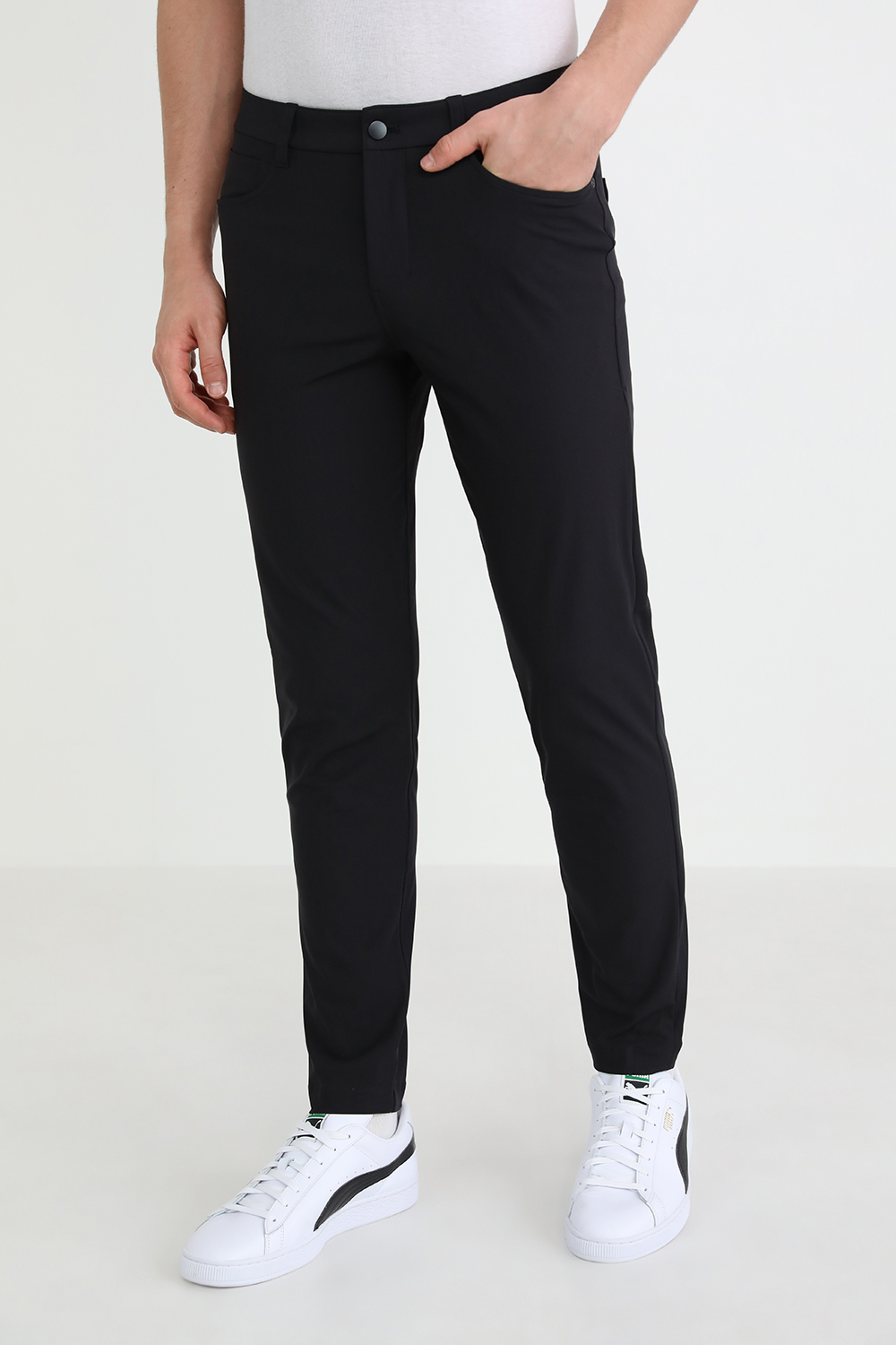 תמונת דוגמן קידמית של ABC Classic Fit Pant 32" Warpstreme