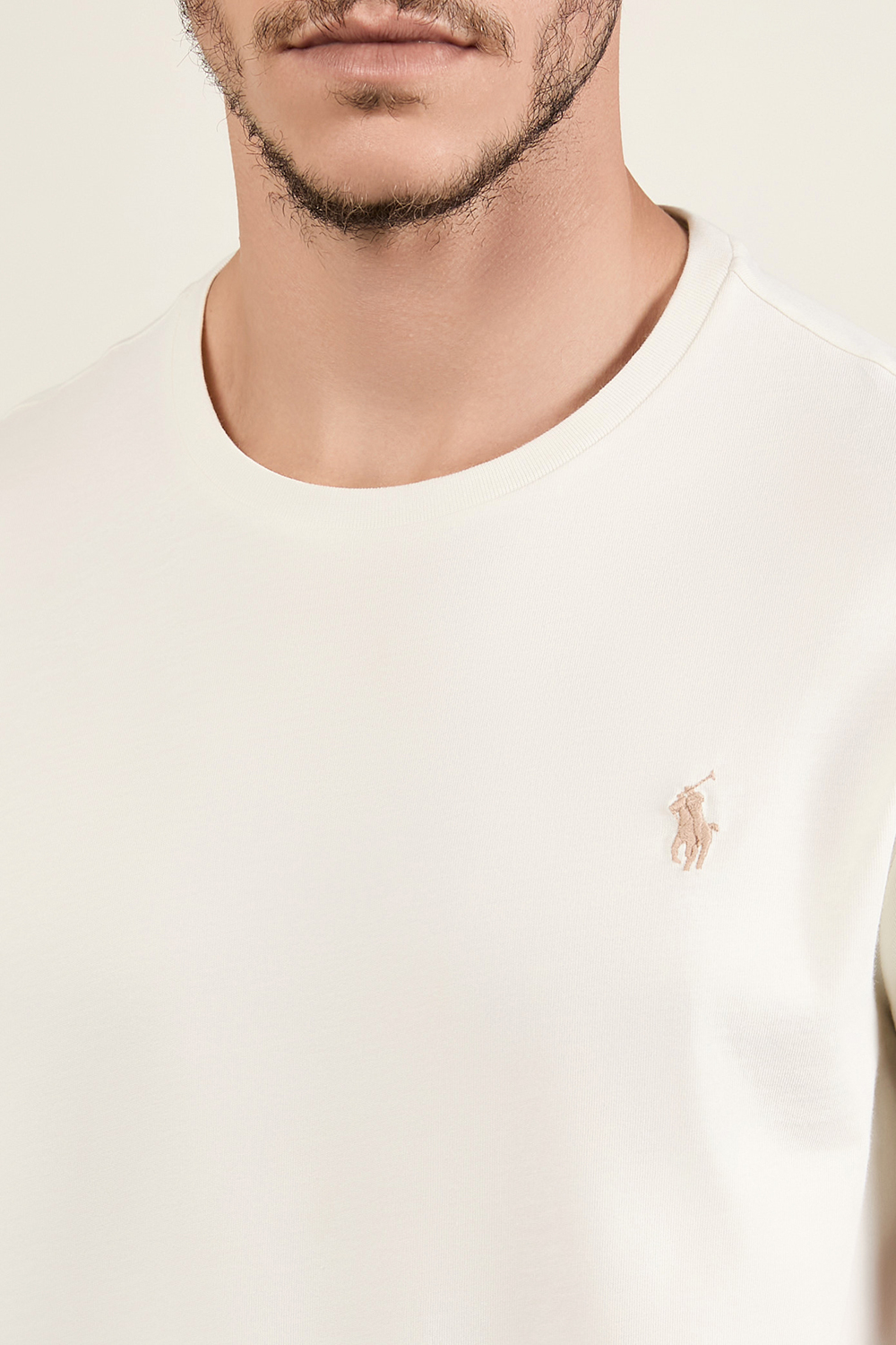 תמונת תקריב דוגמן של חולצת טי מכותנה POLO RALPH LAUREN