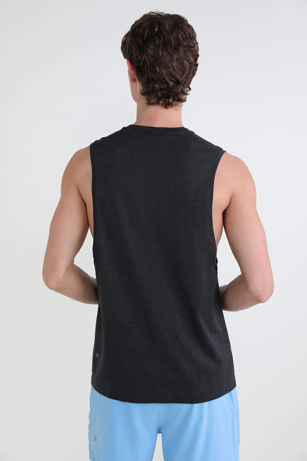תמונת דוגמן אחורית של Metal Vent Tech Sleeveless