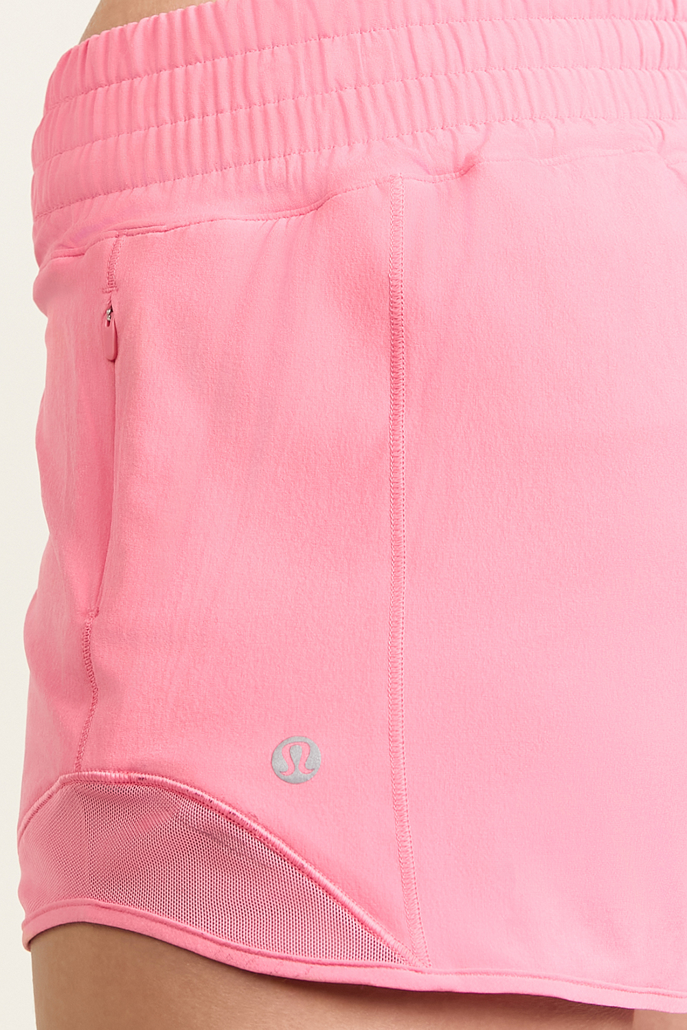 תמונת תקריב דוגמן של Hotty Hot Short HR 2.5 LULULEMON