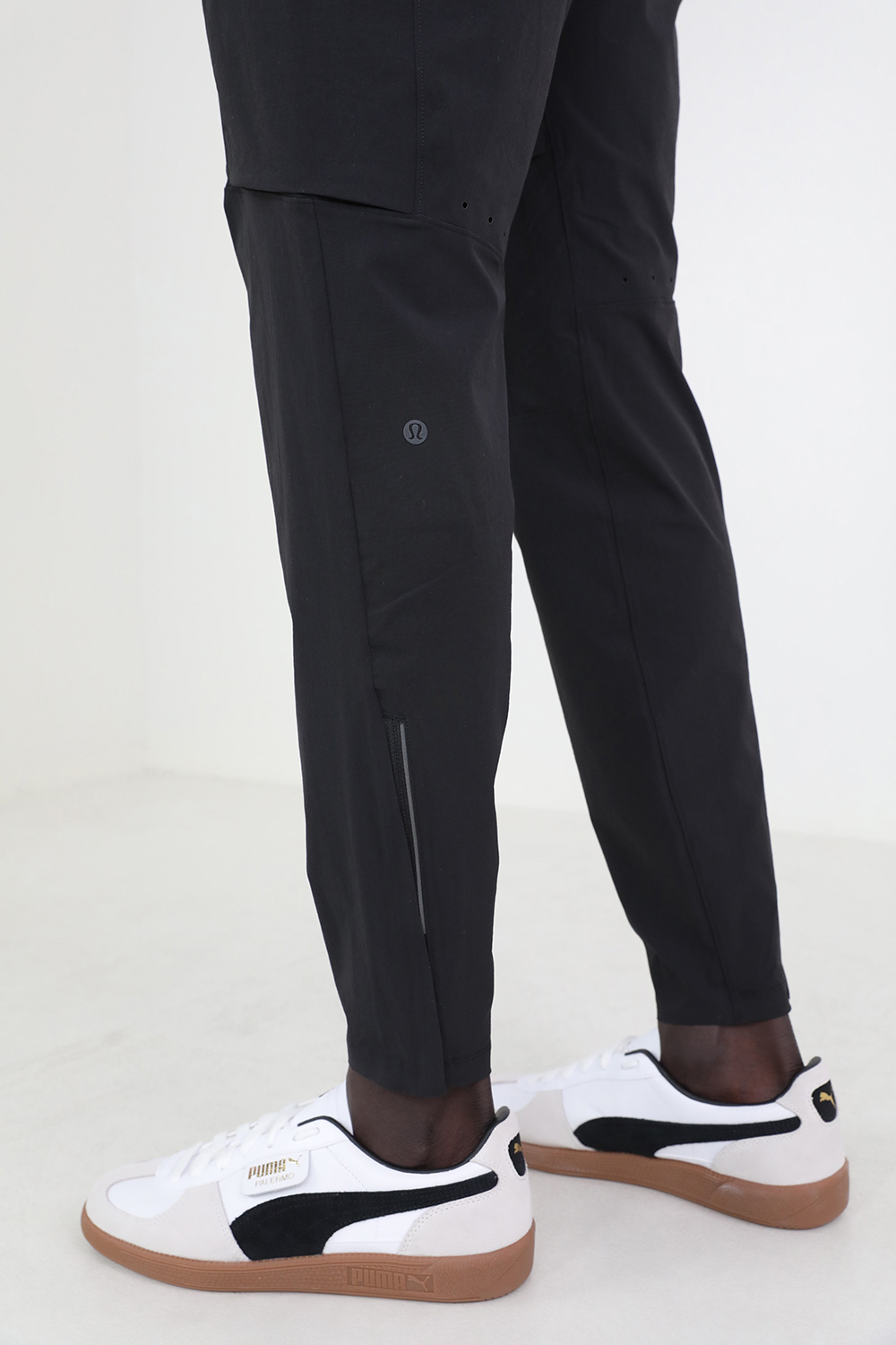 תמונת תקריב דוגמן של Cargo Training Pant LULULEMON