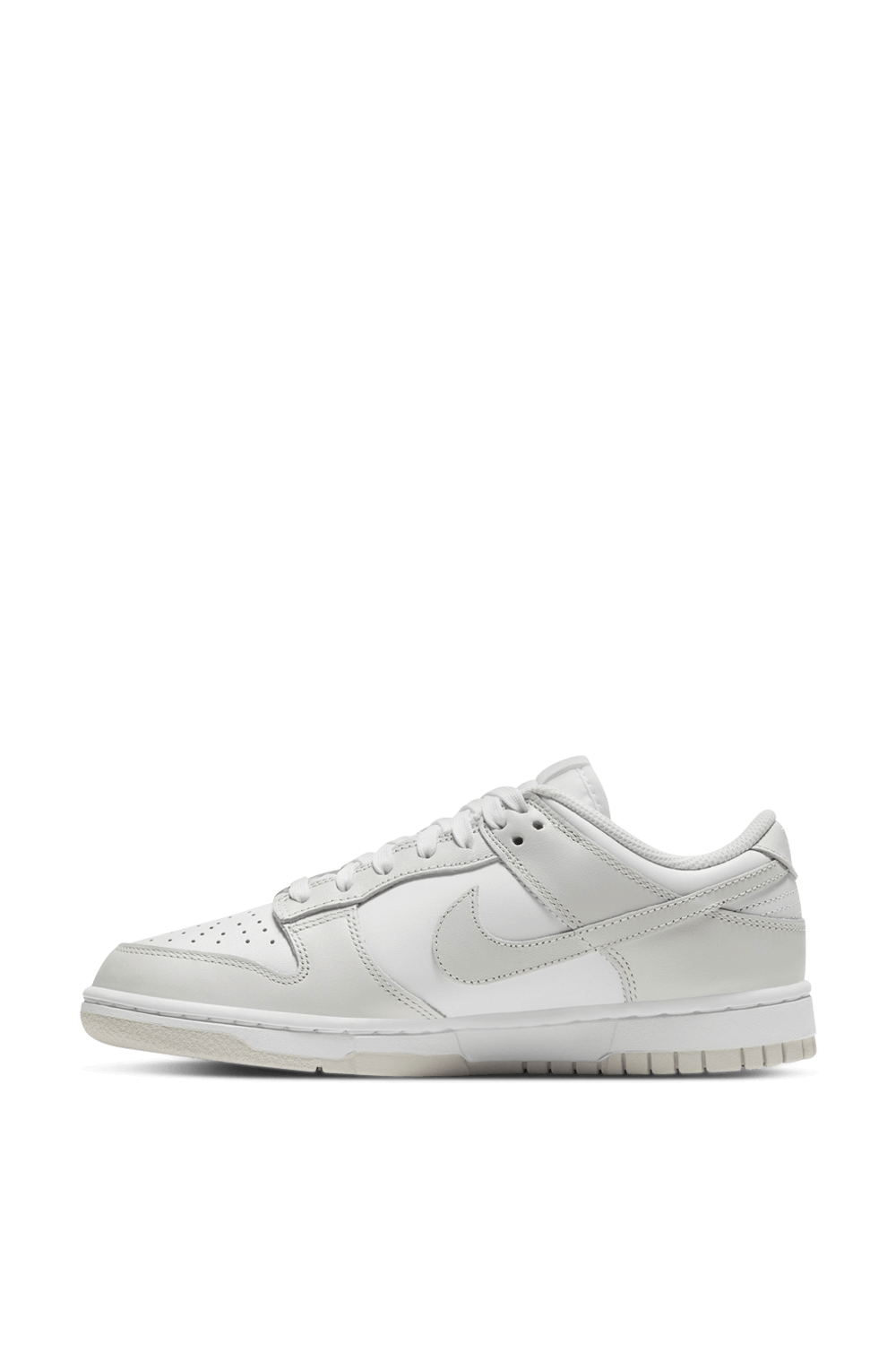 תמונה אחורית של נעלי סניקרס דאנק NIKE