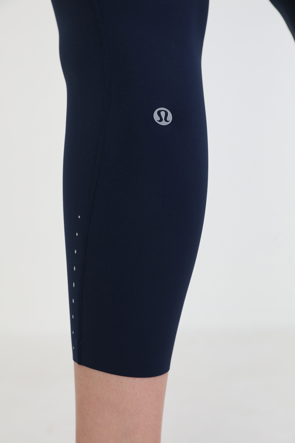 Fast and Free High-Rise Crop 23” Pockets